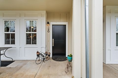 Tiny photo for 515 G Street #APT 120, Jacksonville, OR 97530 (MLS # 220213162)