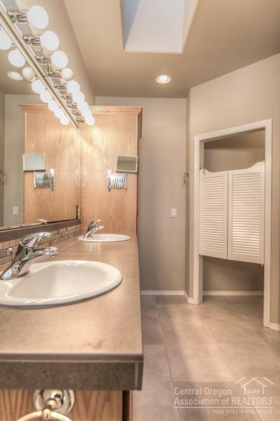 Hollow Pine Estate - Residential