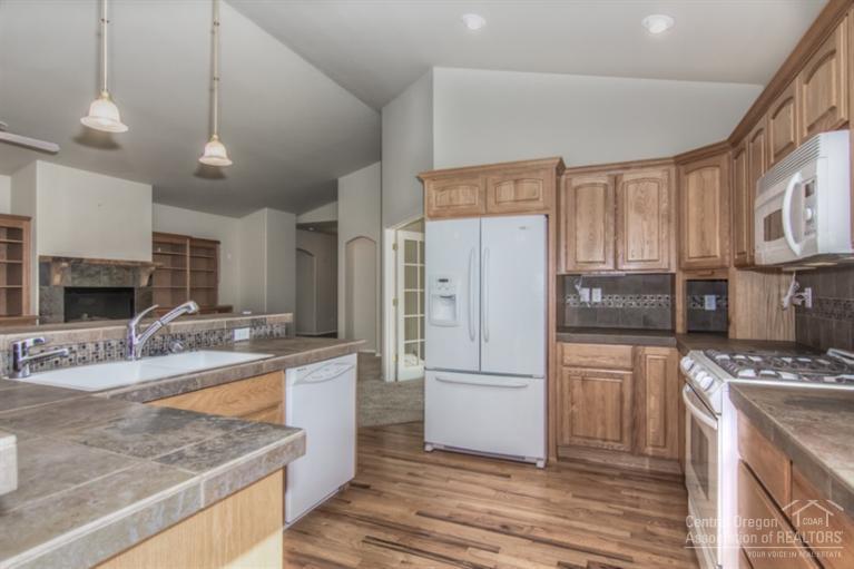 Hollow Pine Estate - Residential