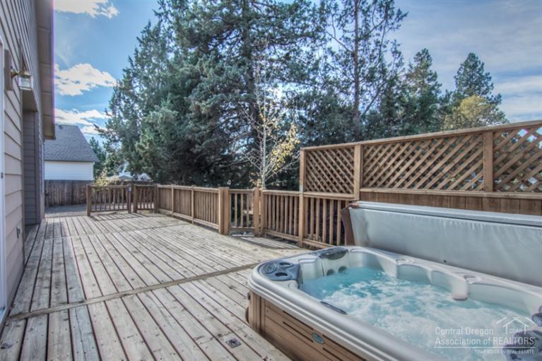 Hollow Pine Estate - Residential