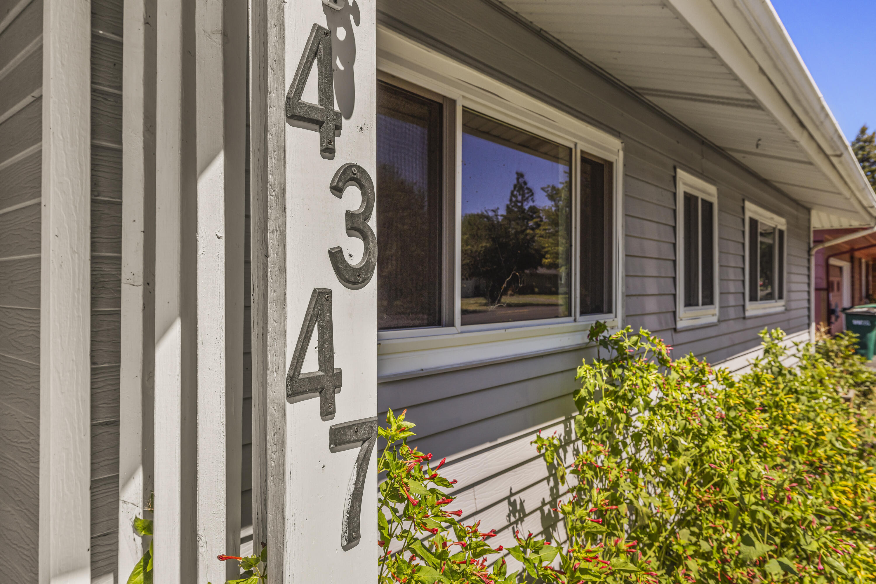 Summers Lane Homes - Residential