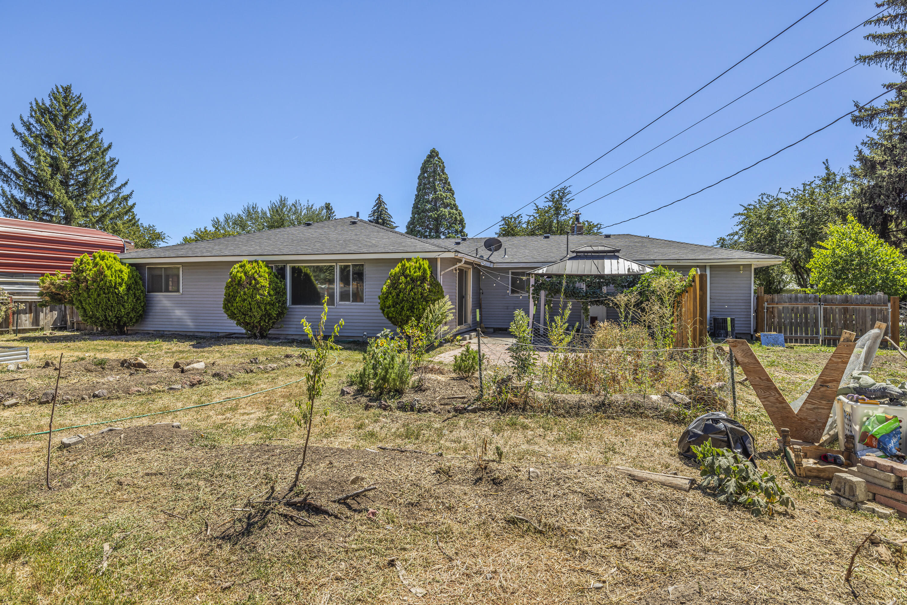 Summers Lane Homes - Residential