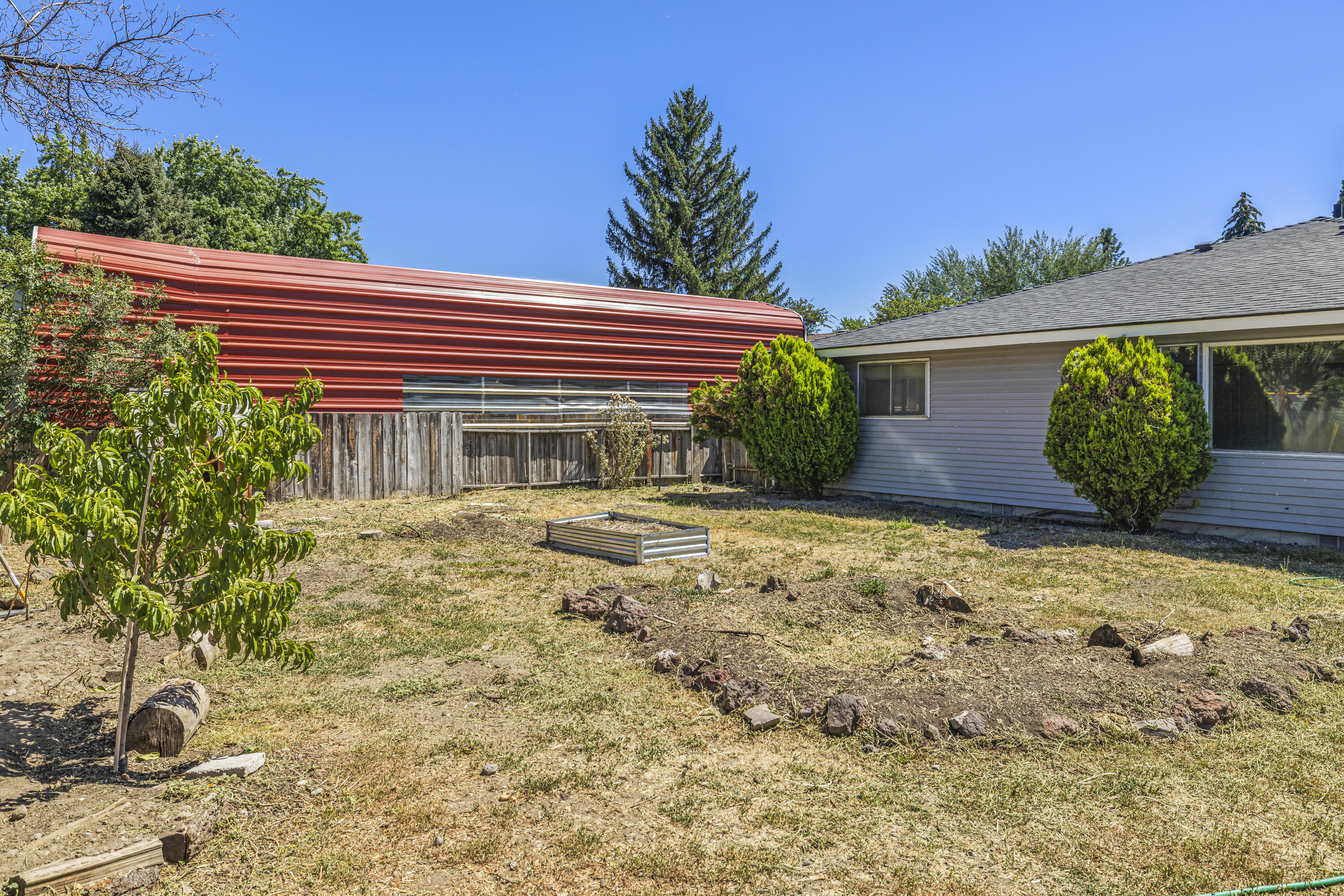 Summers Lane Homes - Residential