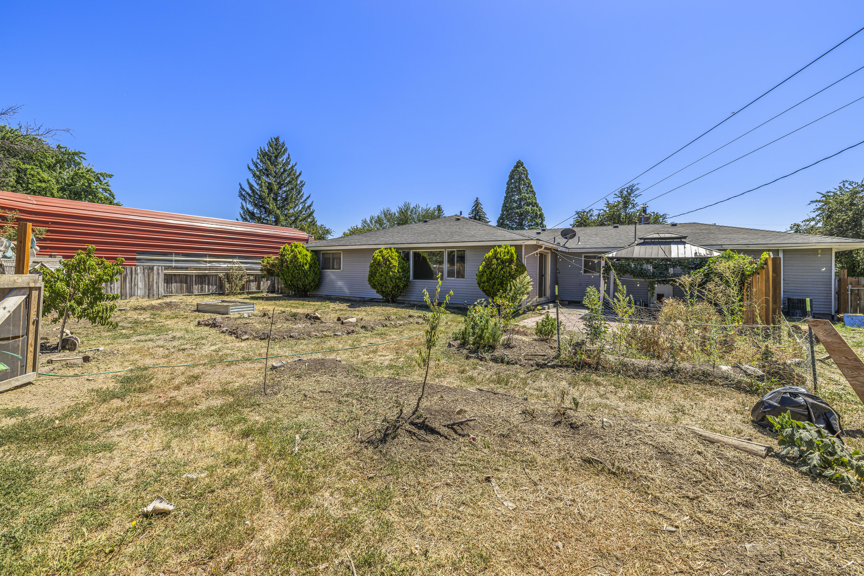 Summers Lane Homes - Residential