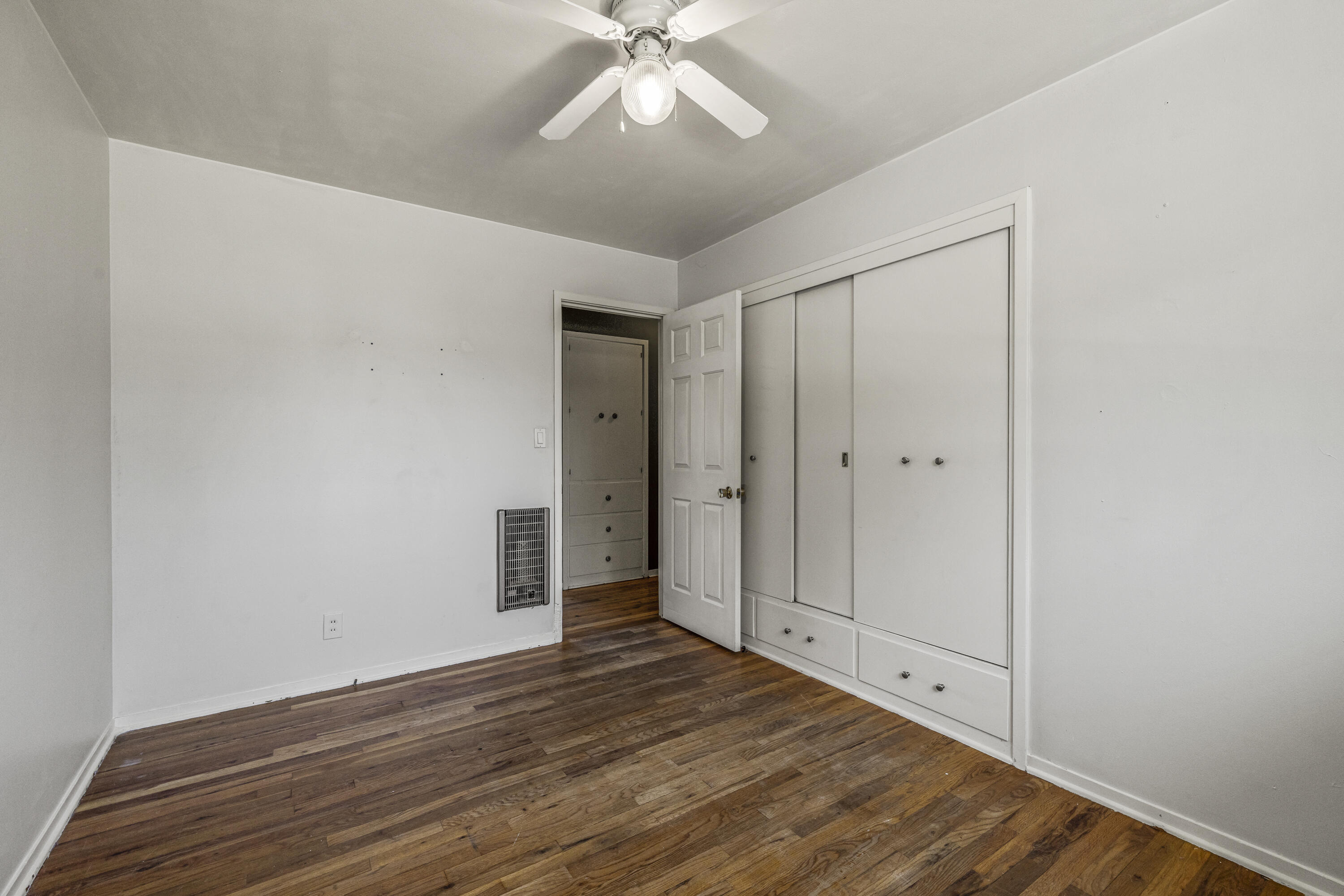 Summers Lane Homes - Residential