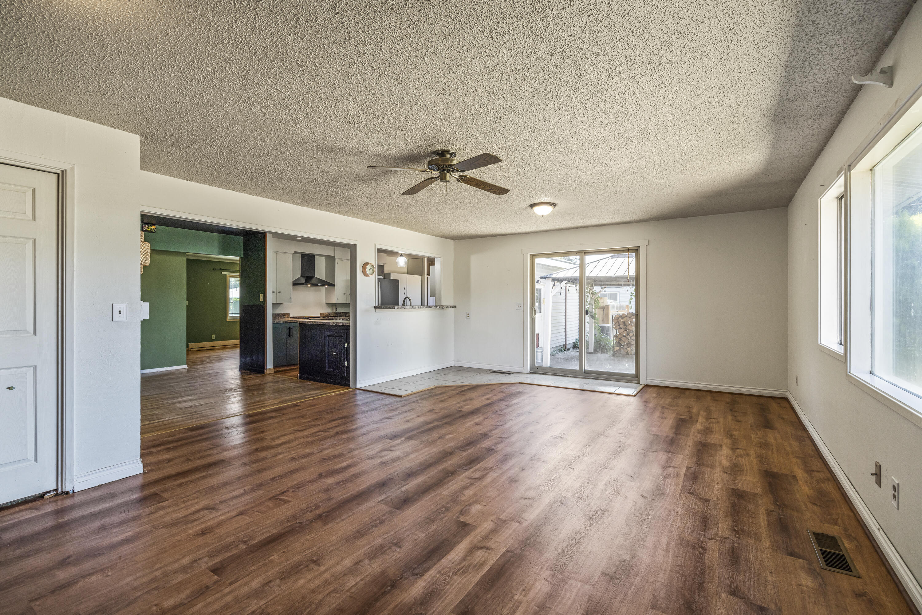 Summers Lane Homes - Residential