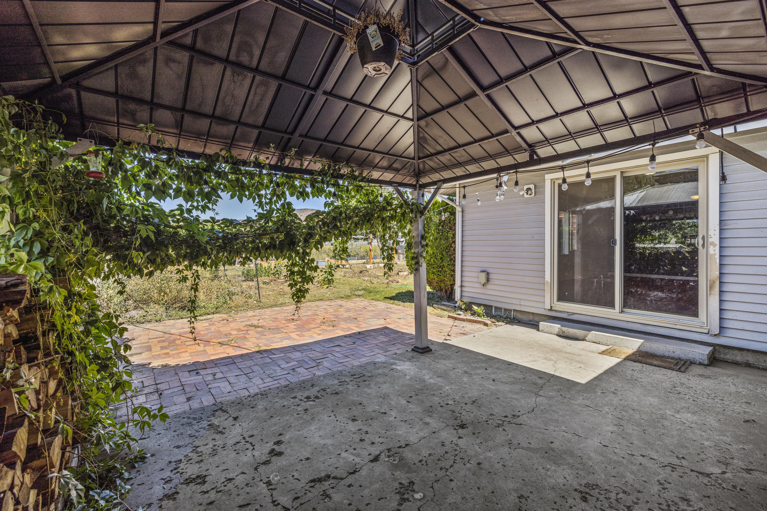 Summers Lane Homes - Residential