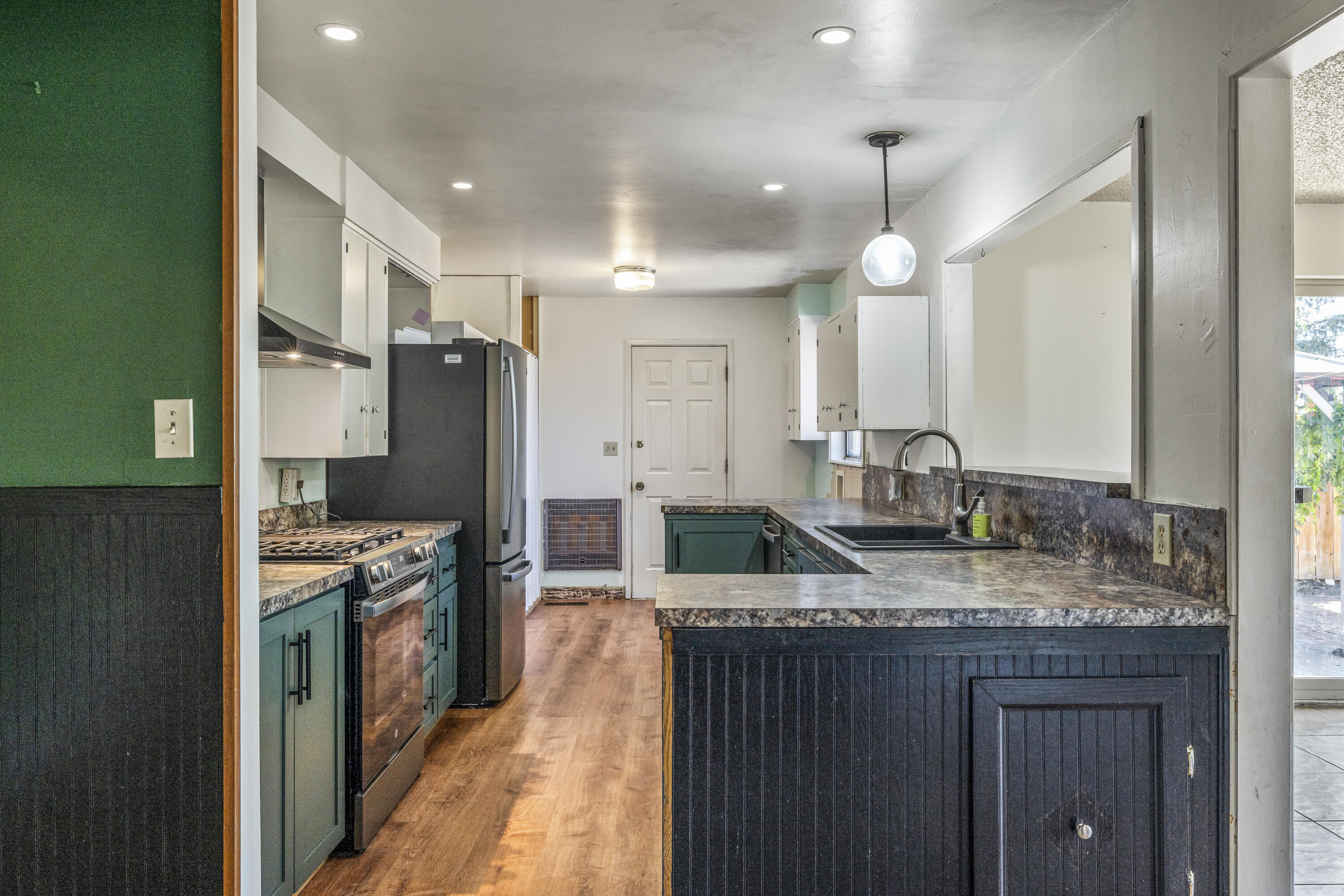 Summers Lane Homes - Residential