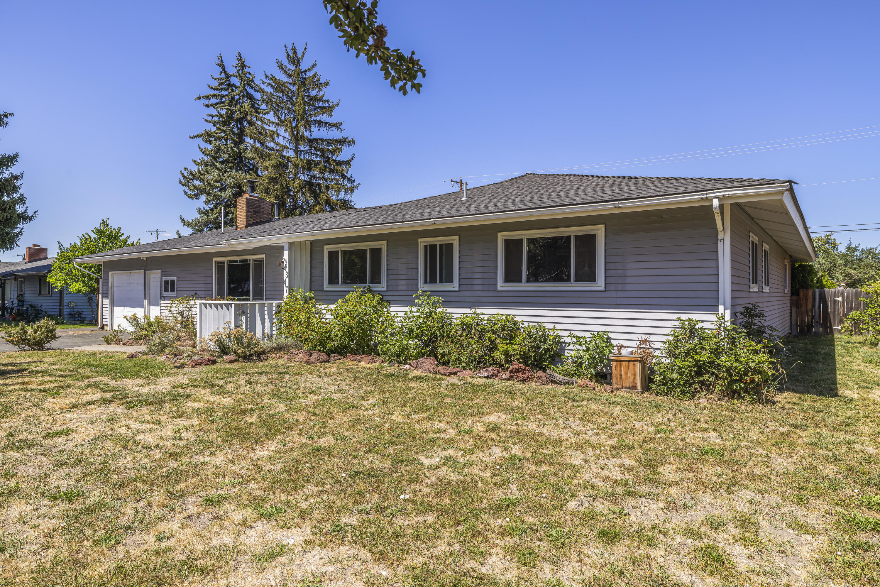 Summers Lane Homes - Residential