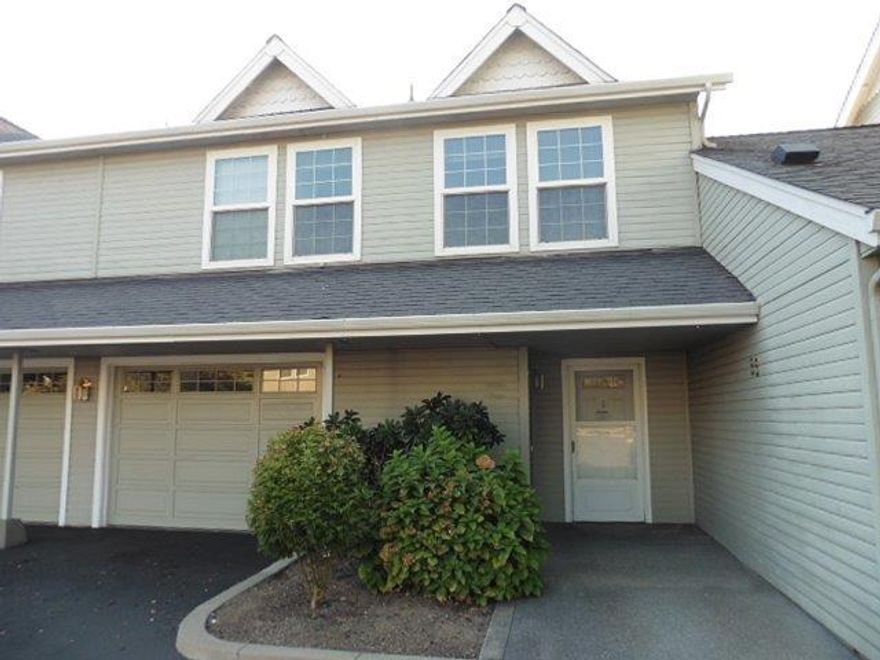 Fantastic townhouse in desirable Eastridge Village offers 3 bedrooms, 2 bathrooms and a 1 car attached garage. Main level offers 2 spacious bedrooms, a bathroom and the laundry. Upper level offers a bright and open floor plan with a well appointed kitchen that opens into the light filled living room complete with gas fireplace and overlooks a nice grassy area. Upper level also offers the master suite.