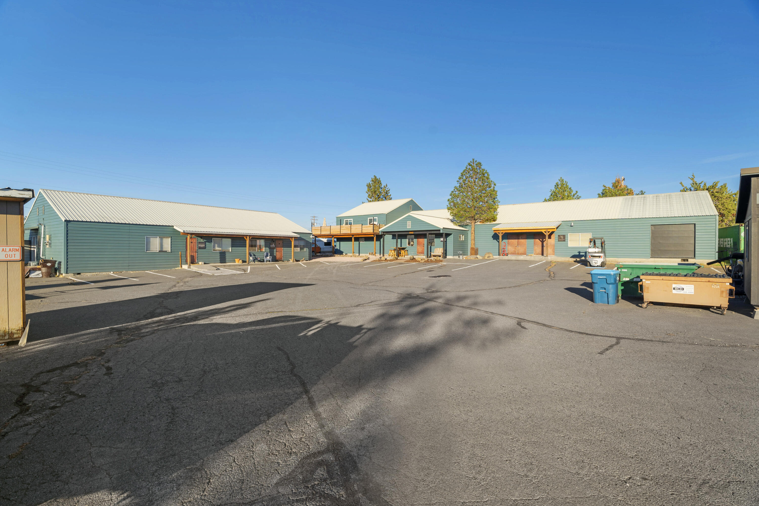 592 N Sisters Park Court