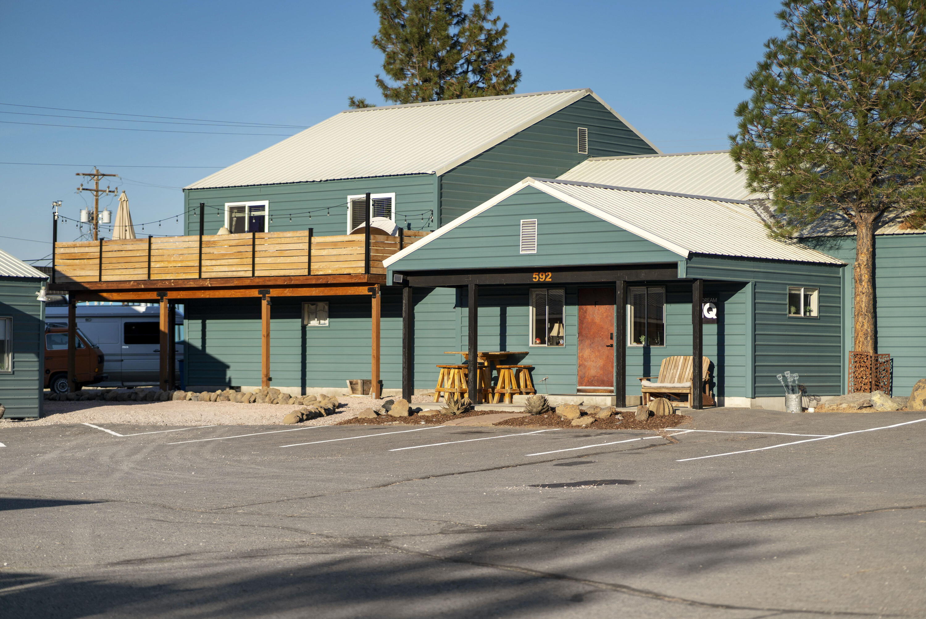 592 N Sisters Park Court