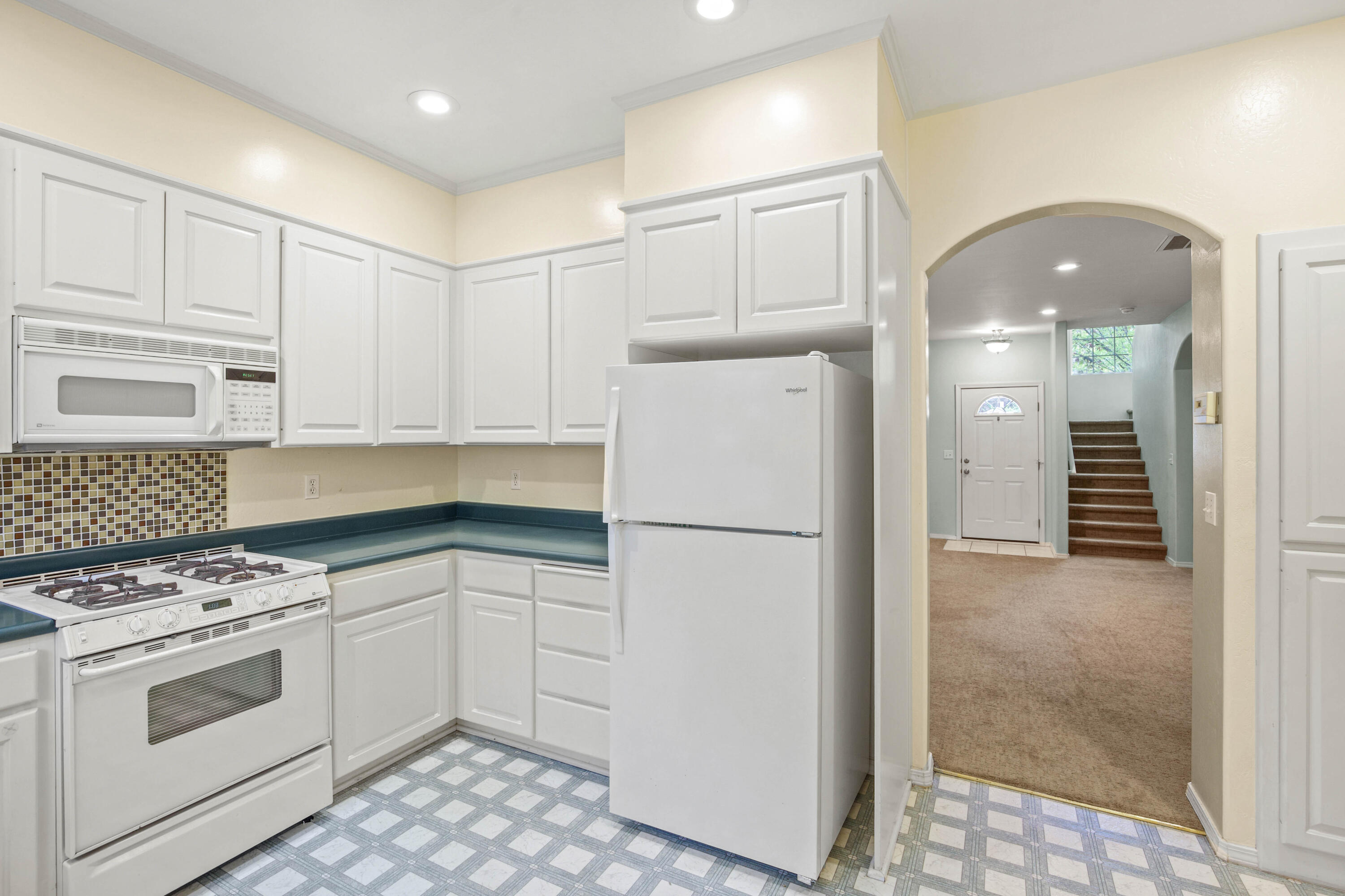 Court On Mary Jane, The - Residential