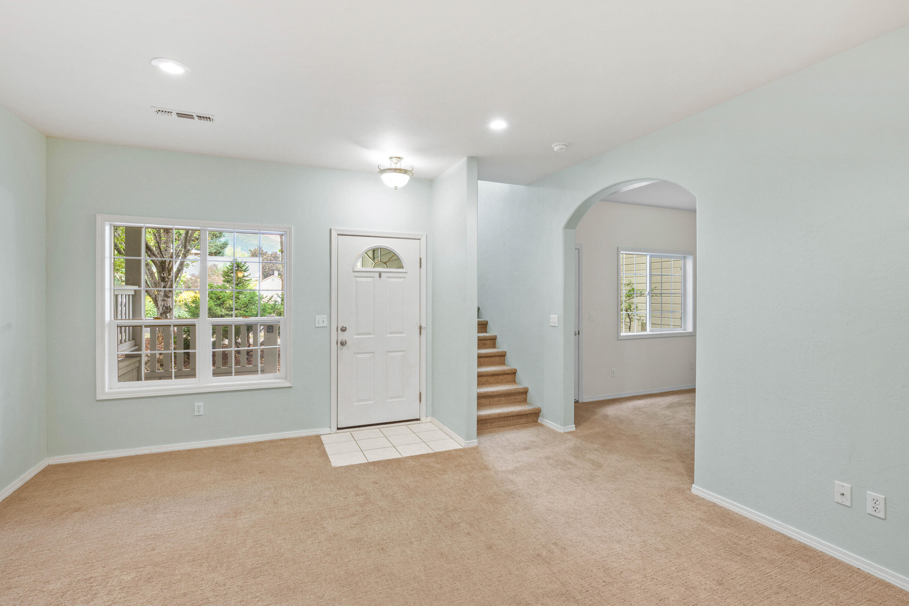 Court On Mary Jane, The - Residential