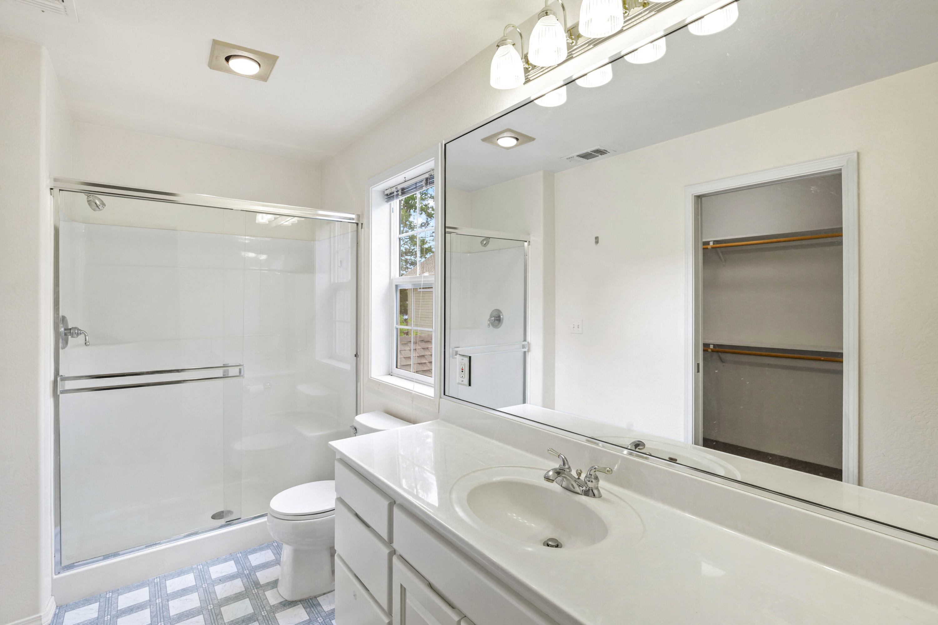 Court On Mary Jane, The - Residential