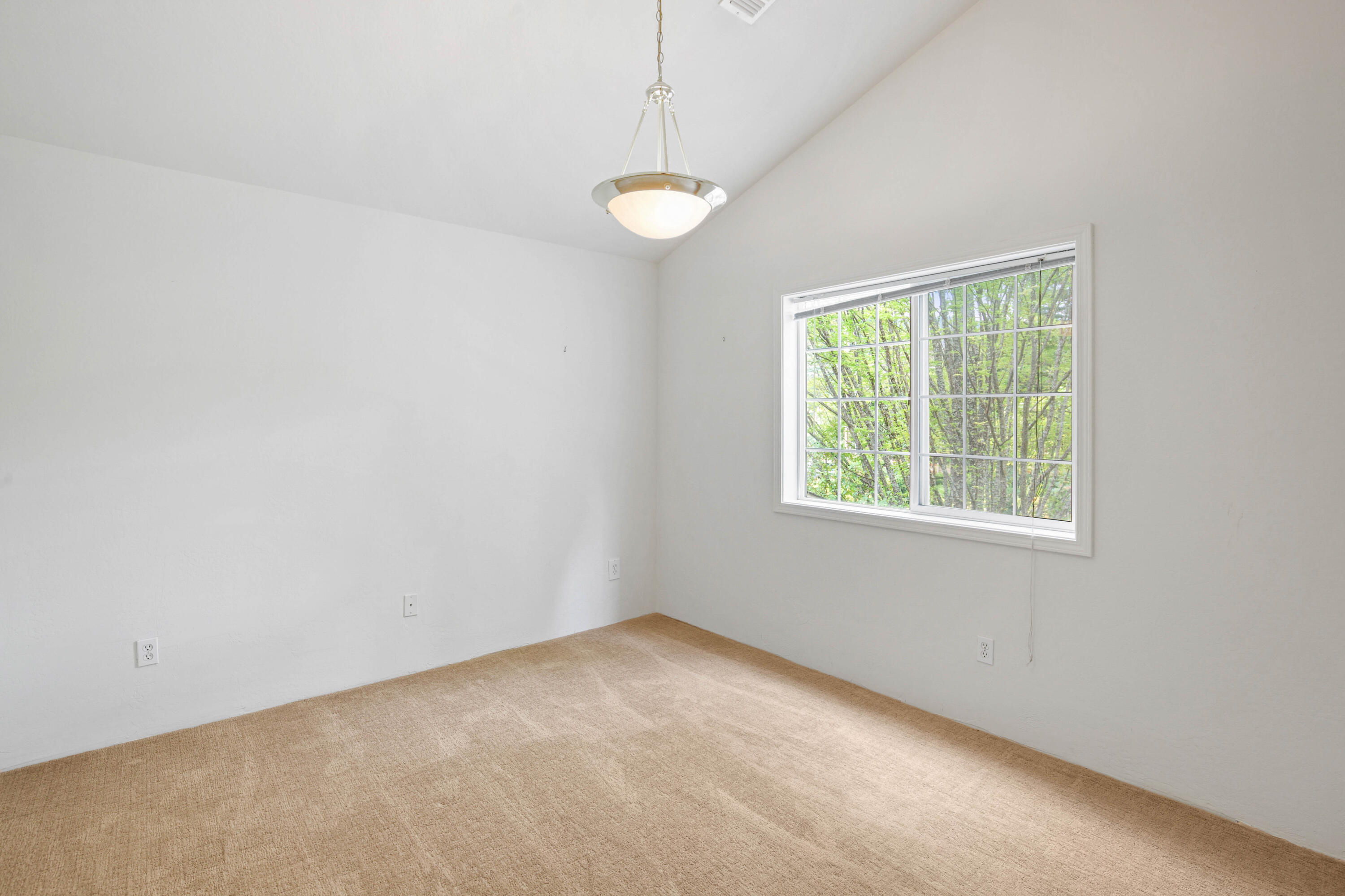 Court On Mary Jane, The - Residential