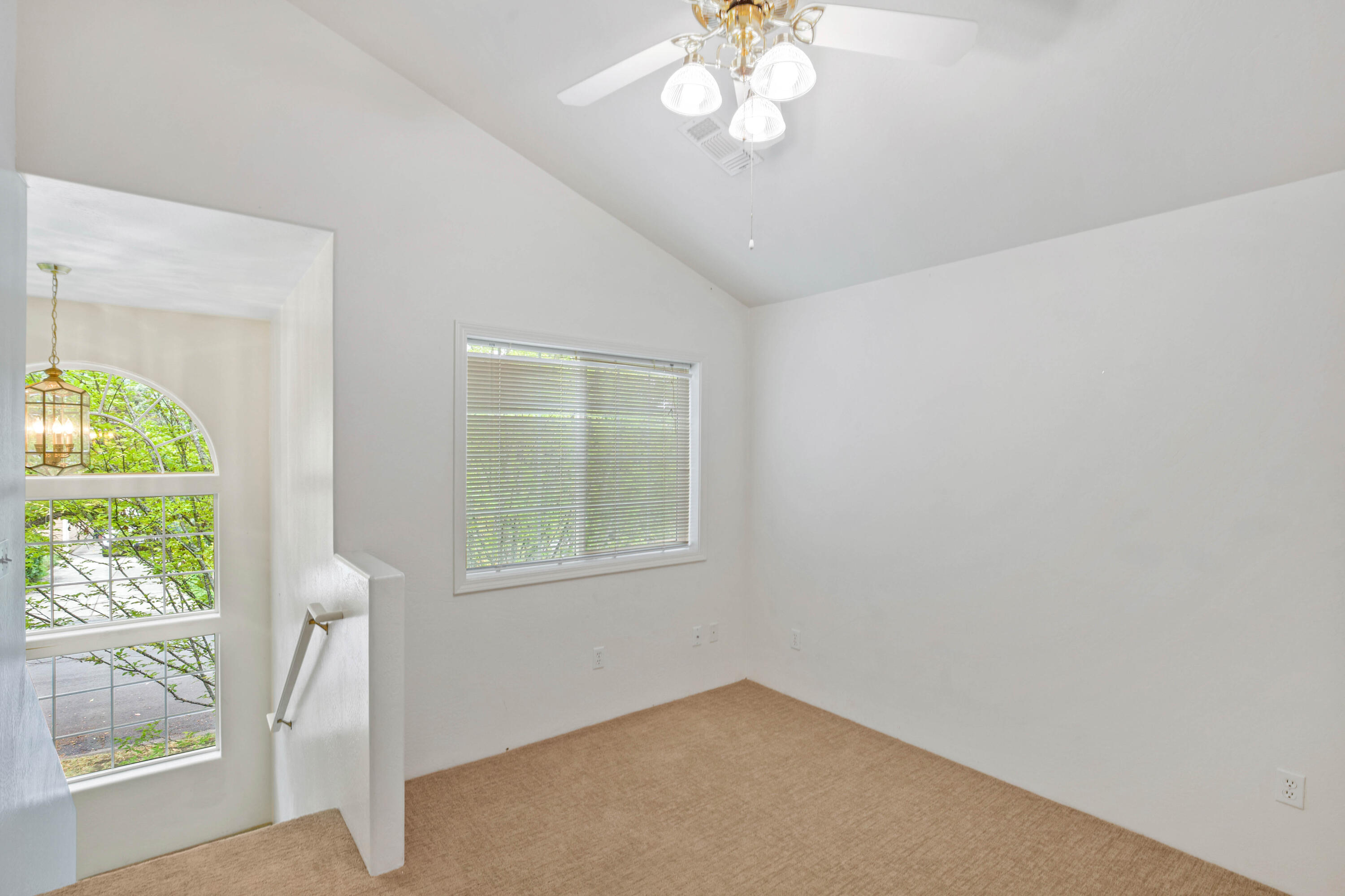 Court On Mary Jane, The - Residential