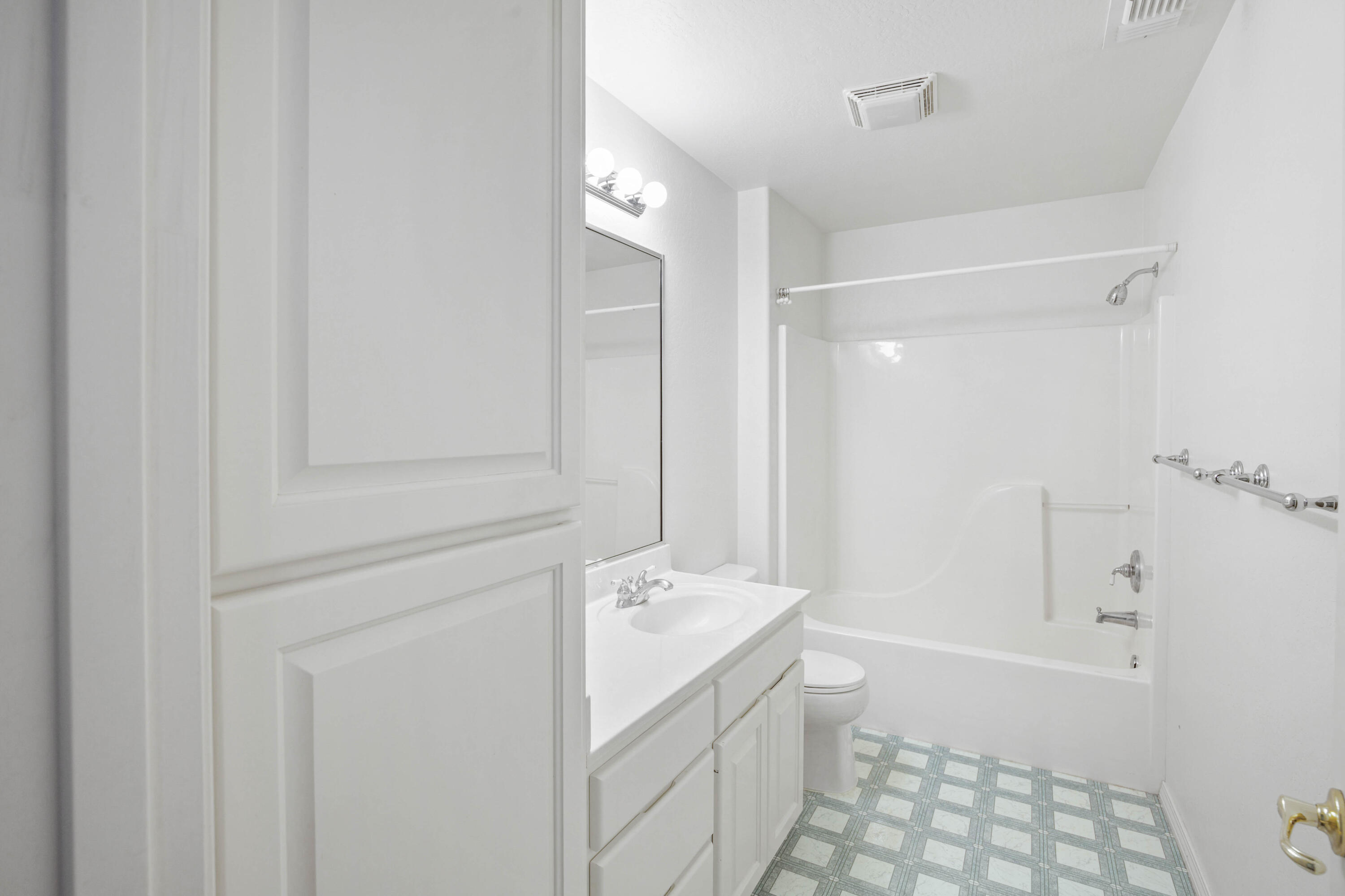 Court On Mary Jane, The - Residential