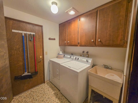 Tiny photo for 3015 Lone Pine Road, Medford, OR 97504 (MLS # 220224772)