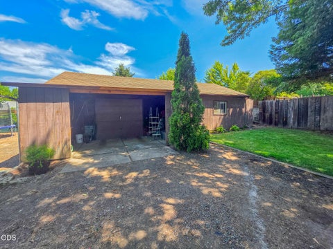 Tiny photo for 3015 Lone Pine Road, Medford, OR 97504 (MLS # 220224772)