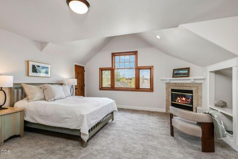 Tiny photo for 19377 Brookside Way, Bend, OR 97702 (MLS # 220223122)
