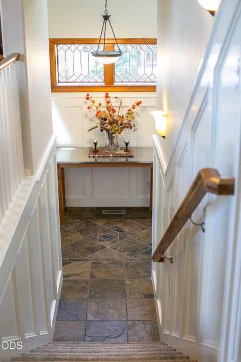 Tiny photo for 19377 Brookside Way, Bend, OR 97702 (MLS # 220223122)