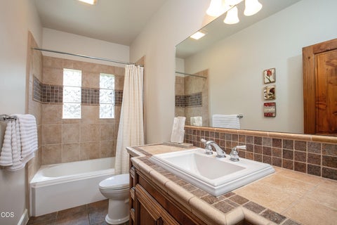 Tiny photo for 19377 Brookside Way, Bend, OR 97702 (MLS # 220223122)