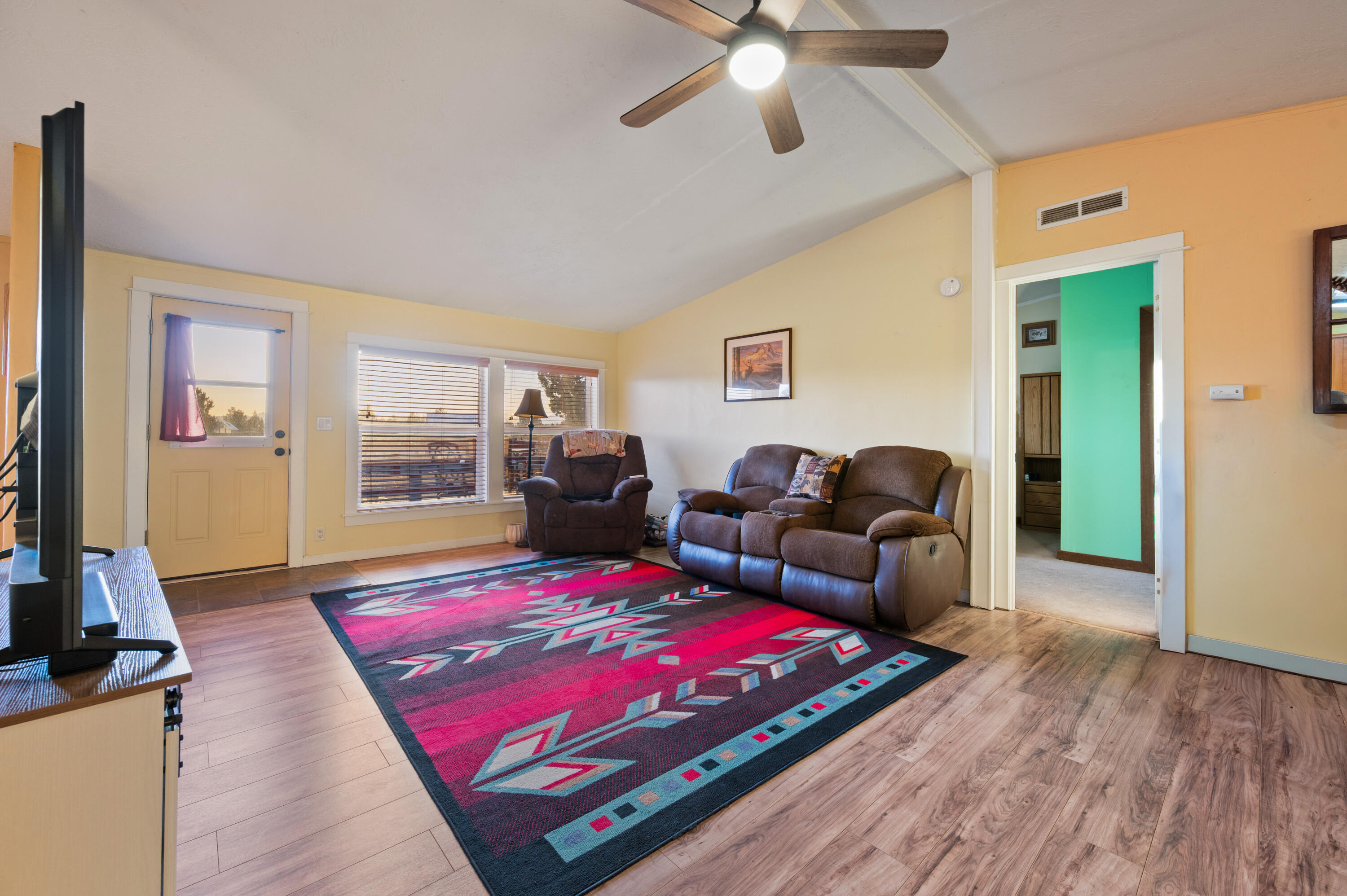 6216 SW Groundhog Road