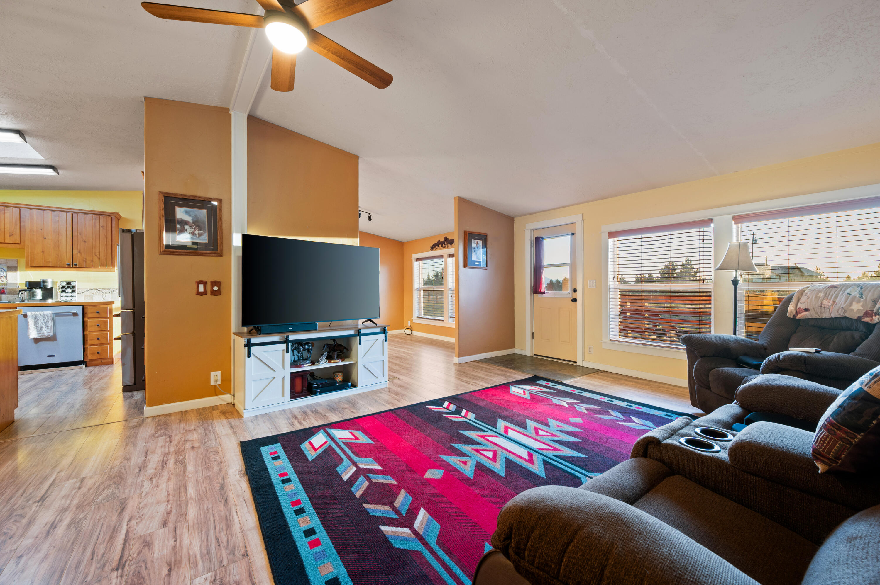 6216 SW Groundhog Road