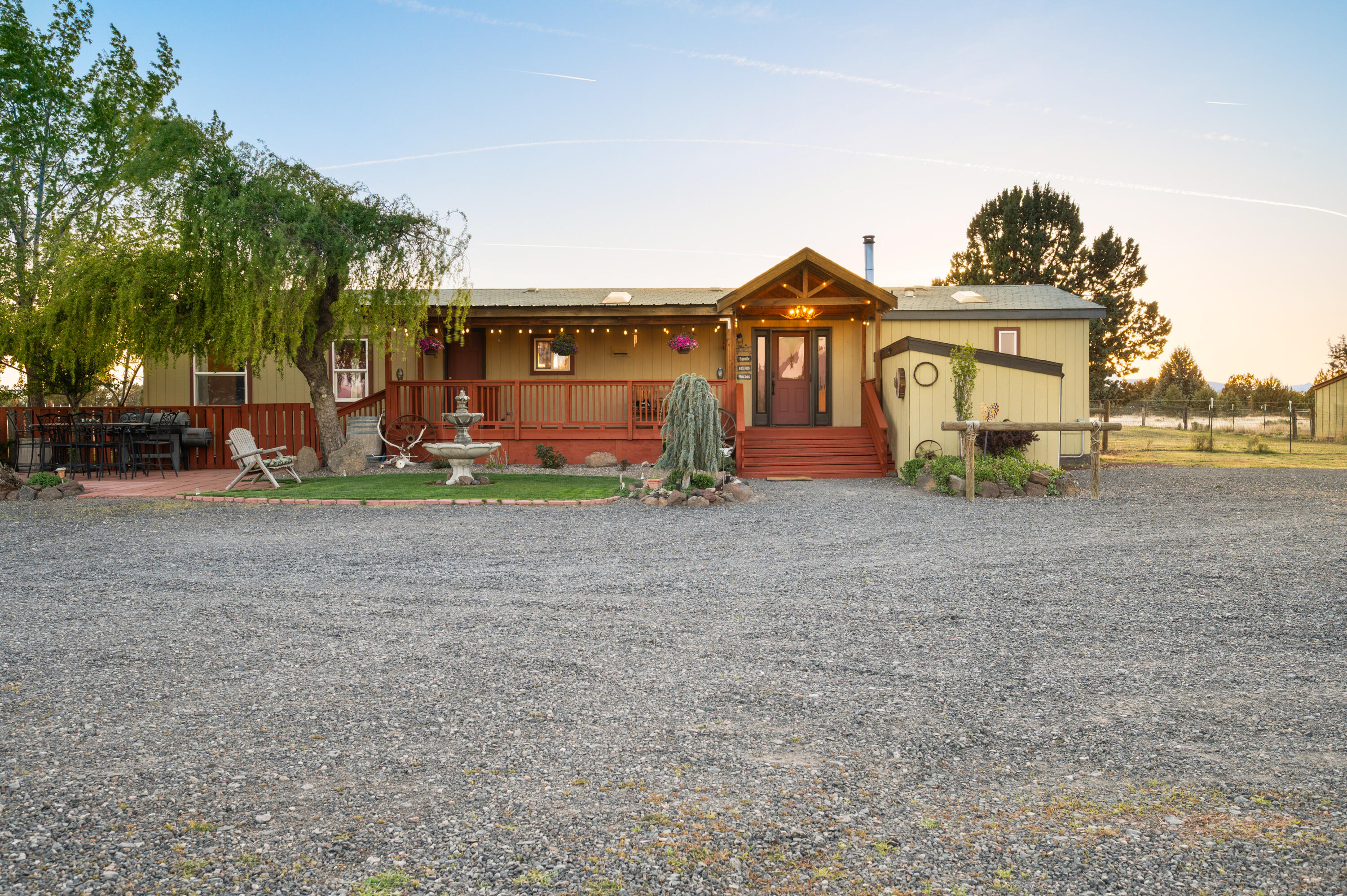 6216 SW Groundhog Road