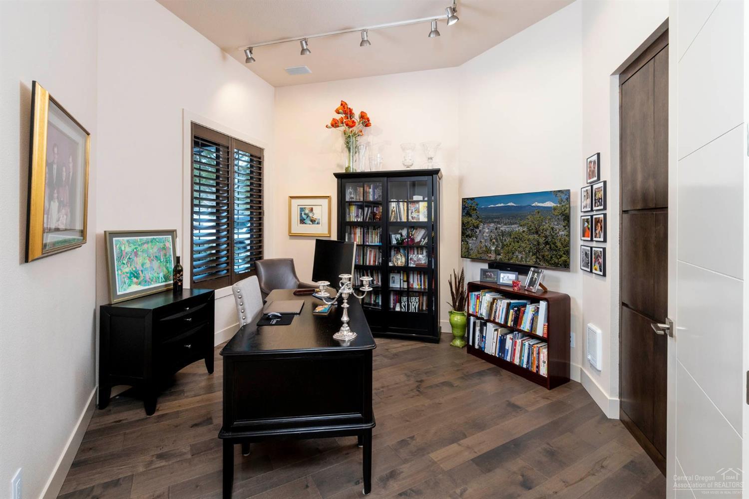 Broken Top - Residential