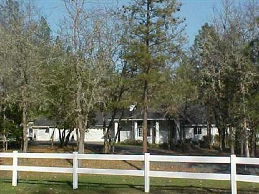 Don't Let The Cats Out!! Subject To Sellers Purchasing A Suitable Replacement Property. Like New A Must See. Exclude Portable Storage Shelves In Garages. Room Sizes Are Approx.