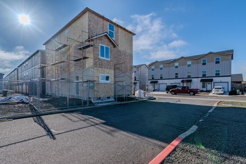 Tiny photo for 7890 28th Street, White City, OR 97503 (MLS # 220213551)