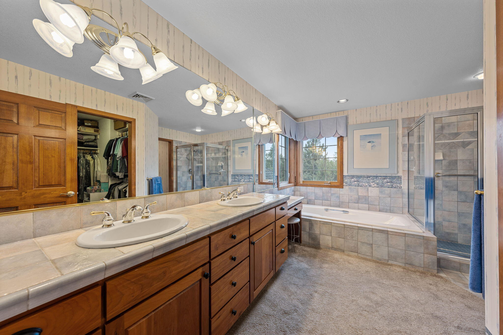 Eagle Crest - Residential