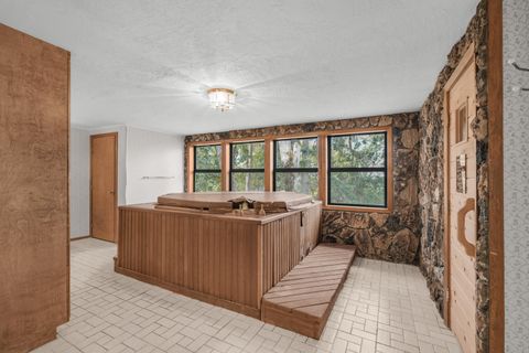 Tiny photo for 810 SE Summit Drive, Roseburg, OR 97470 (MLS # 220211146)