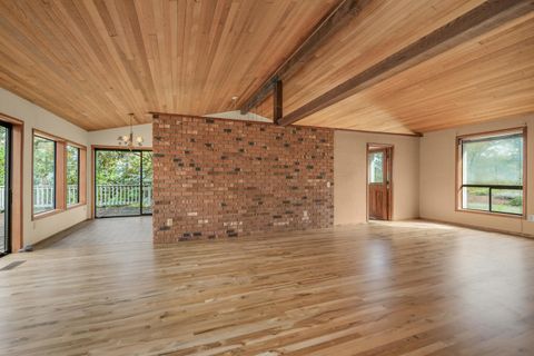 Tiny photo for 810 SE Summit Drive, Roseburg, OR 97470 (MLS # 220211146)