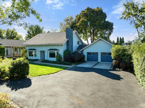 Tiny photo for 1089 Brookdale Avenue, Medford, OR 97504 (MLS # 220210829)