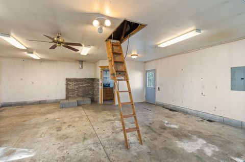 Tiny photo for 1089 Brookdale Avenue, Medford, OR 97504 (MLS # 220210829)