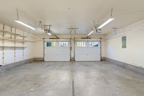 Tiny photo for 1089 Brookdale Avenue, Medford, OR 97504 (MLS # 220210829)