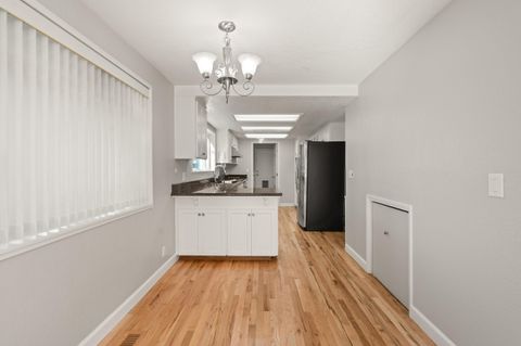 Tiny photo for 1089 Brookdale Avenue, Medford, OR 97504 (MLS # 220210829)