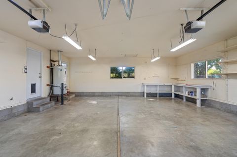 Tiny photo for 1089 Brookdale Avenue, Medford, OR 97504 (MLS # 220210829)