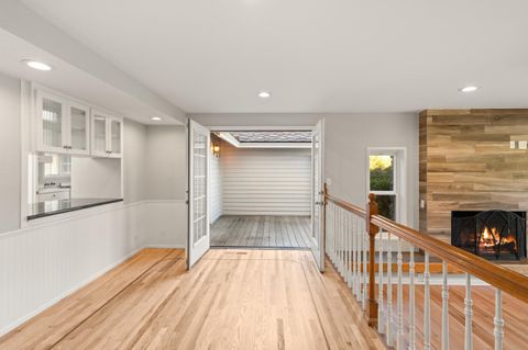 Tiny photo for 1089 Brookdale Avenue, Medford, OR 97504 (MLS # 220210829)