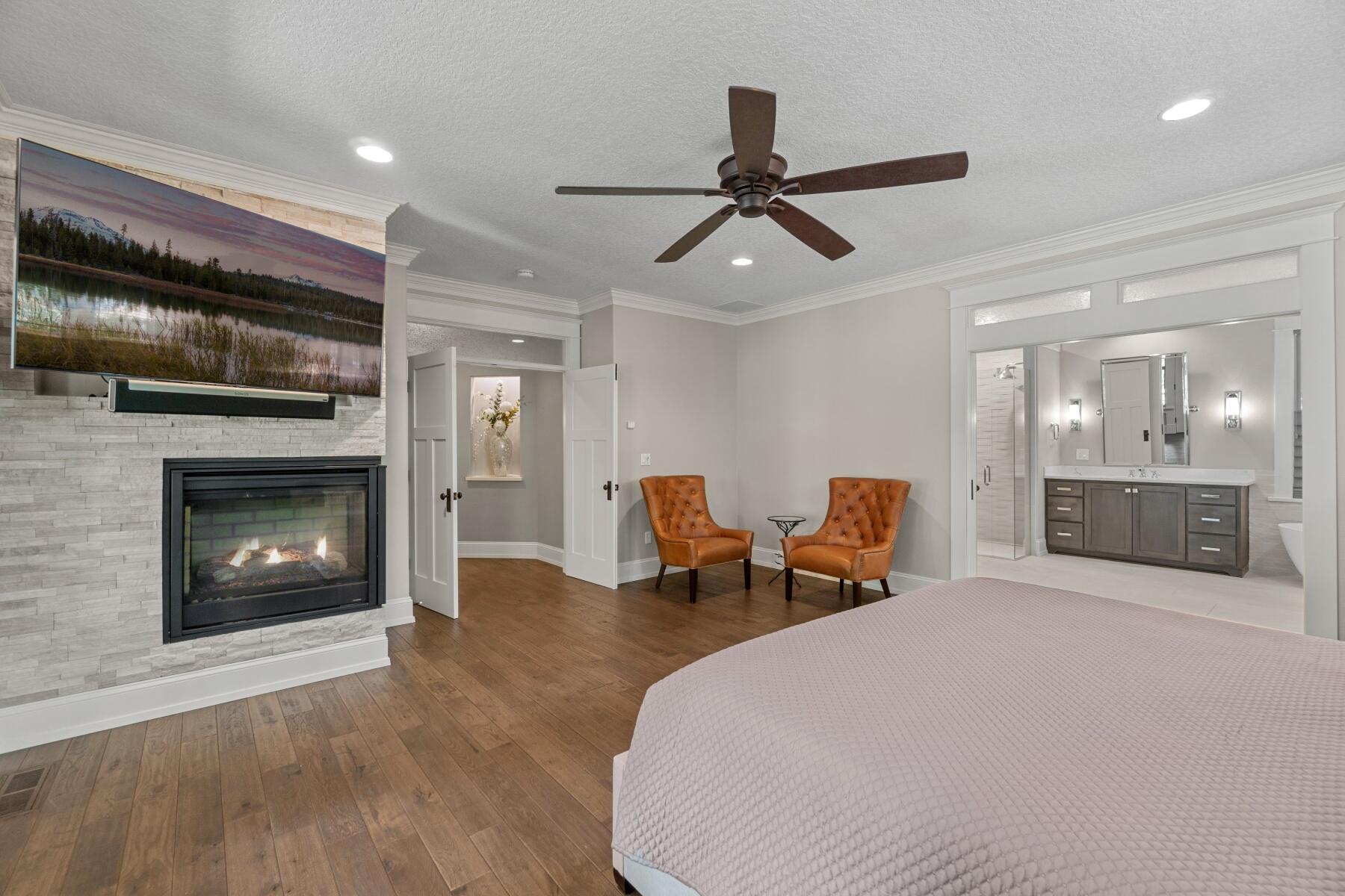 Broken Top - Residential