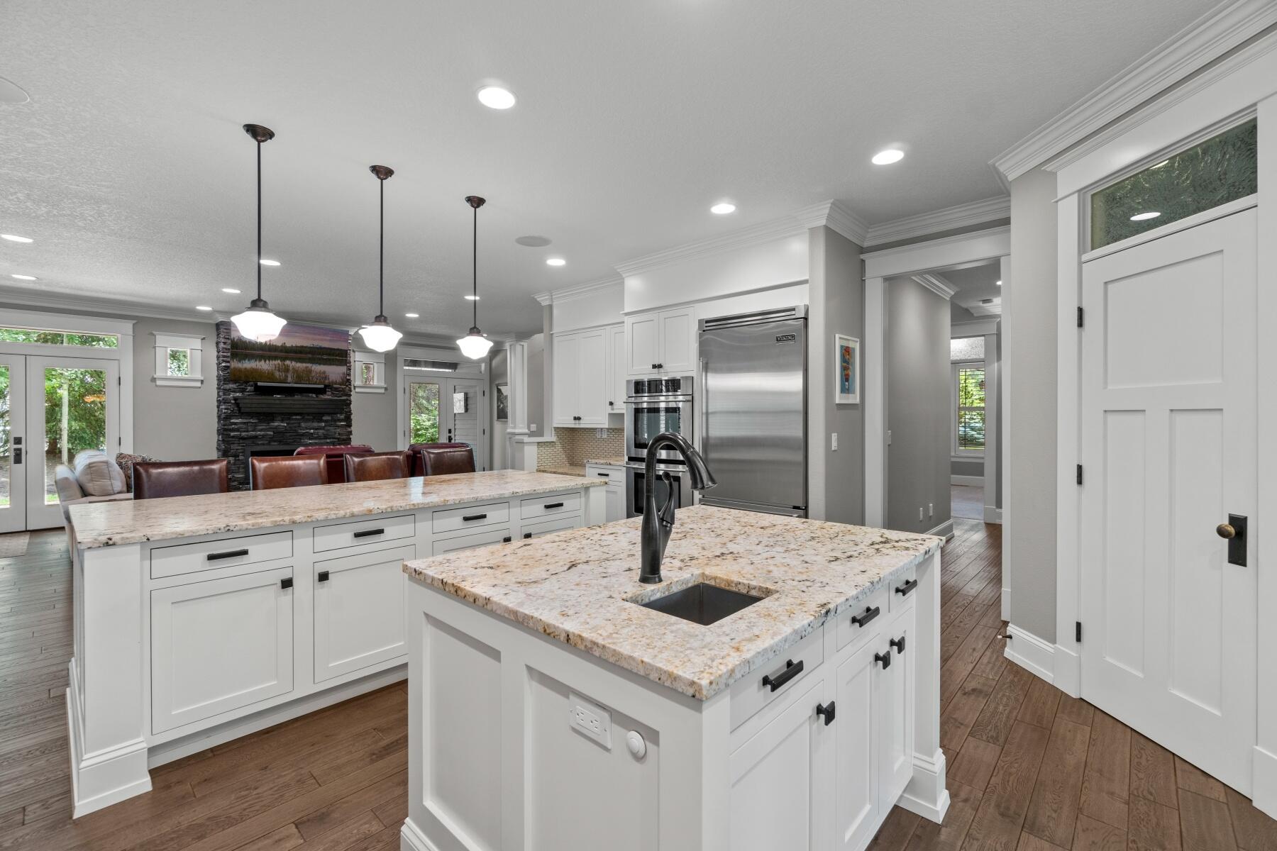 Broken Top - Residential