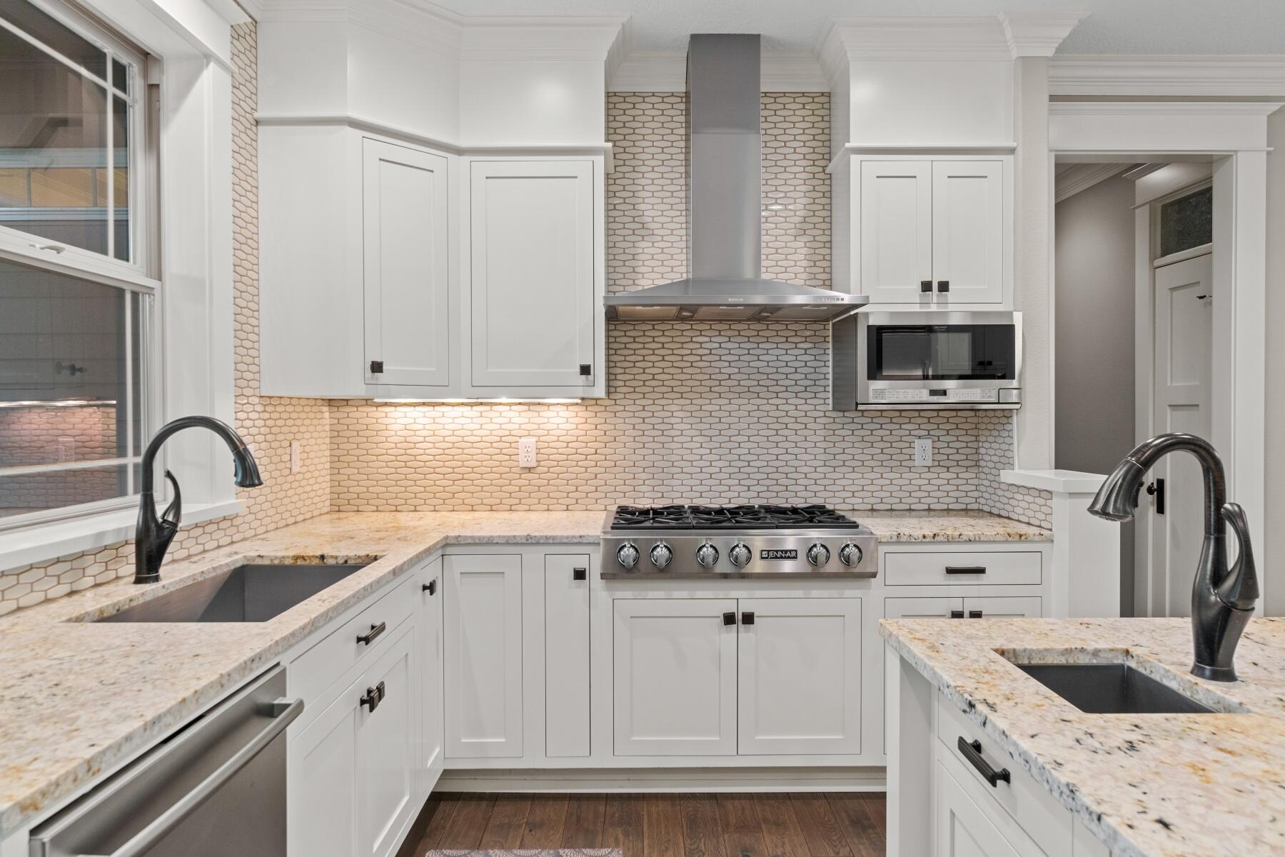 Broken Top - Residential