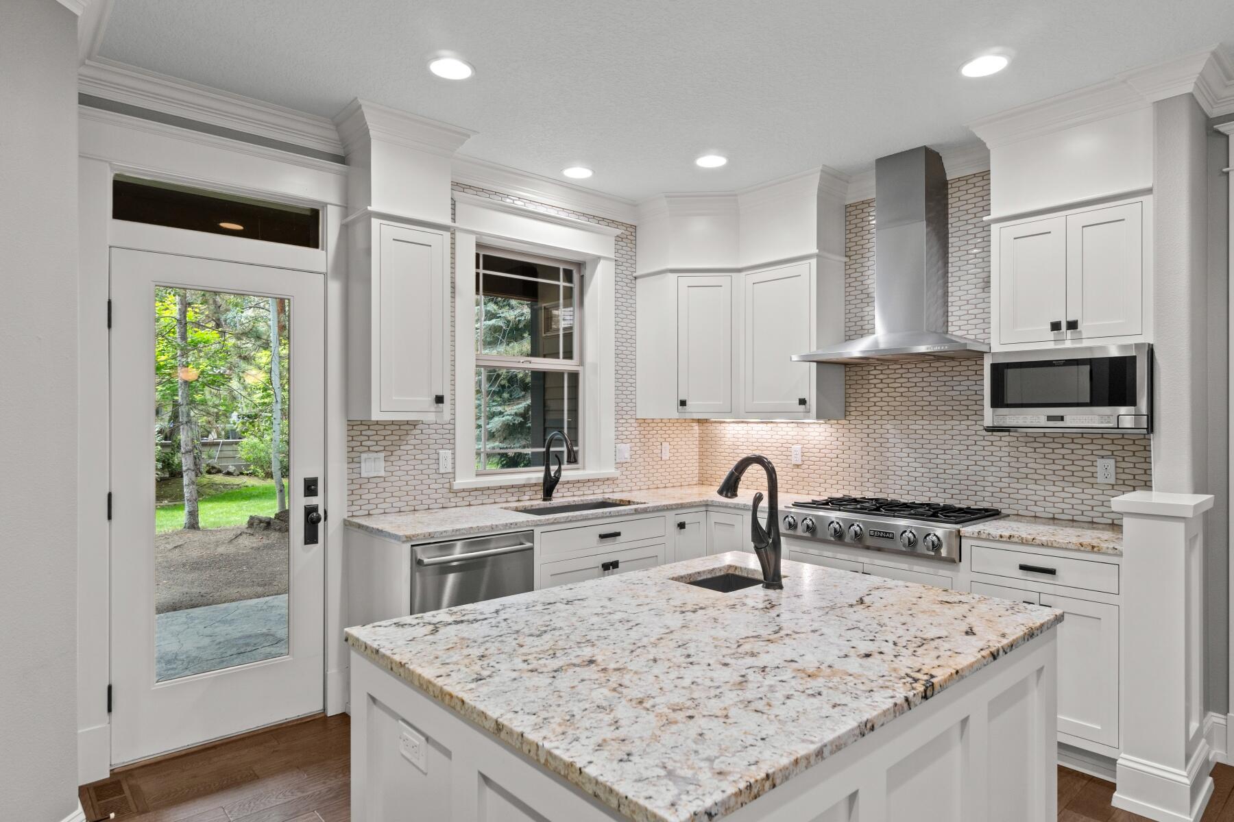 Broken Top - Residential