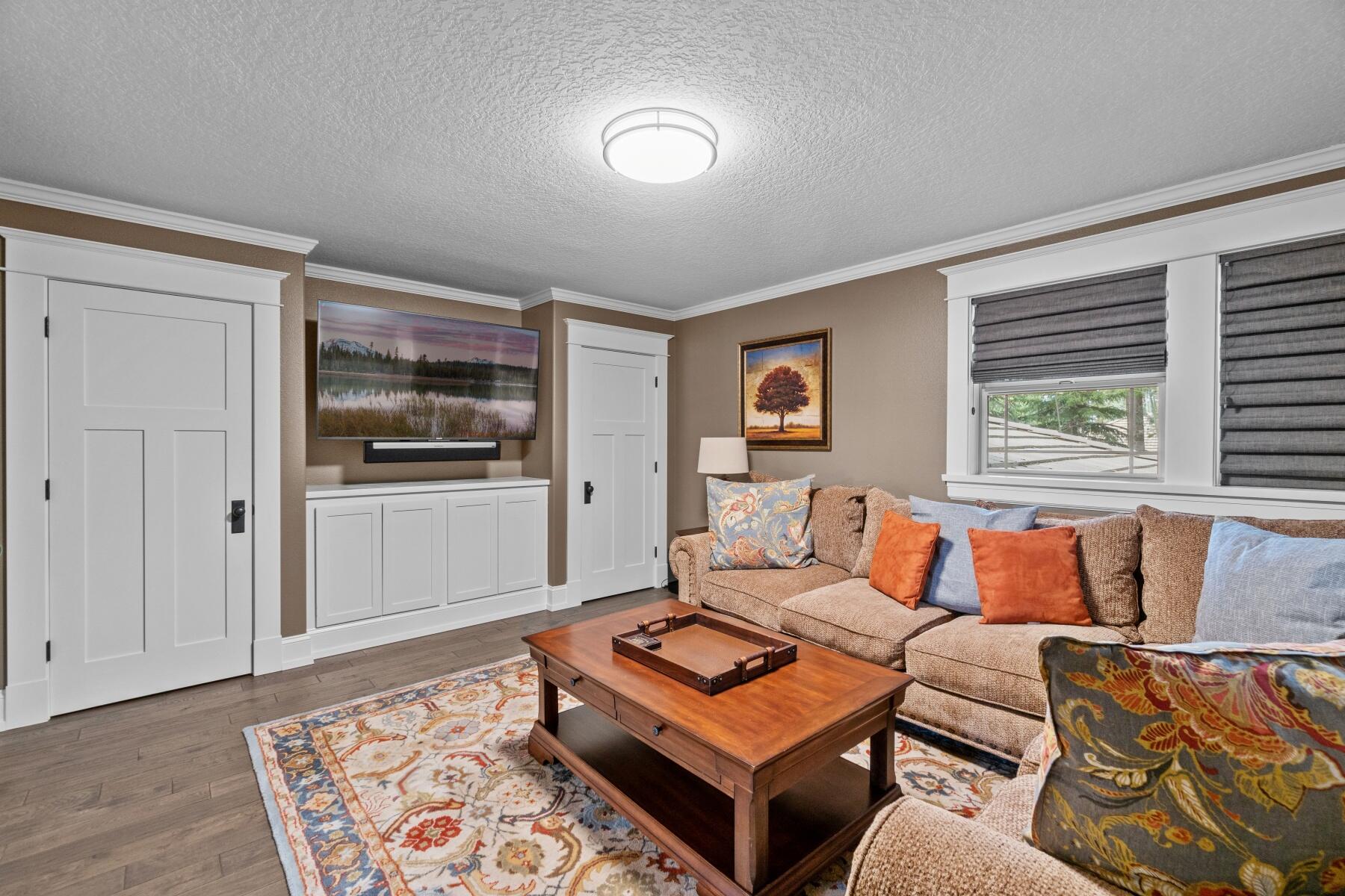 Broken Top - Residential