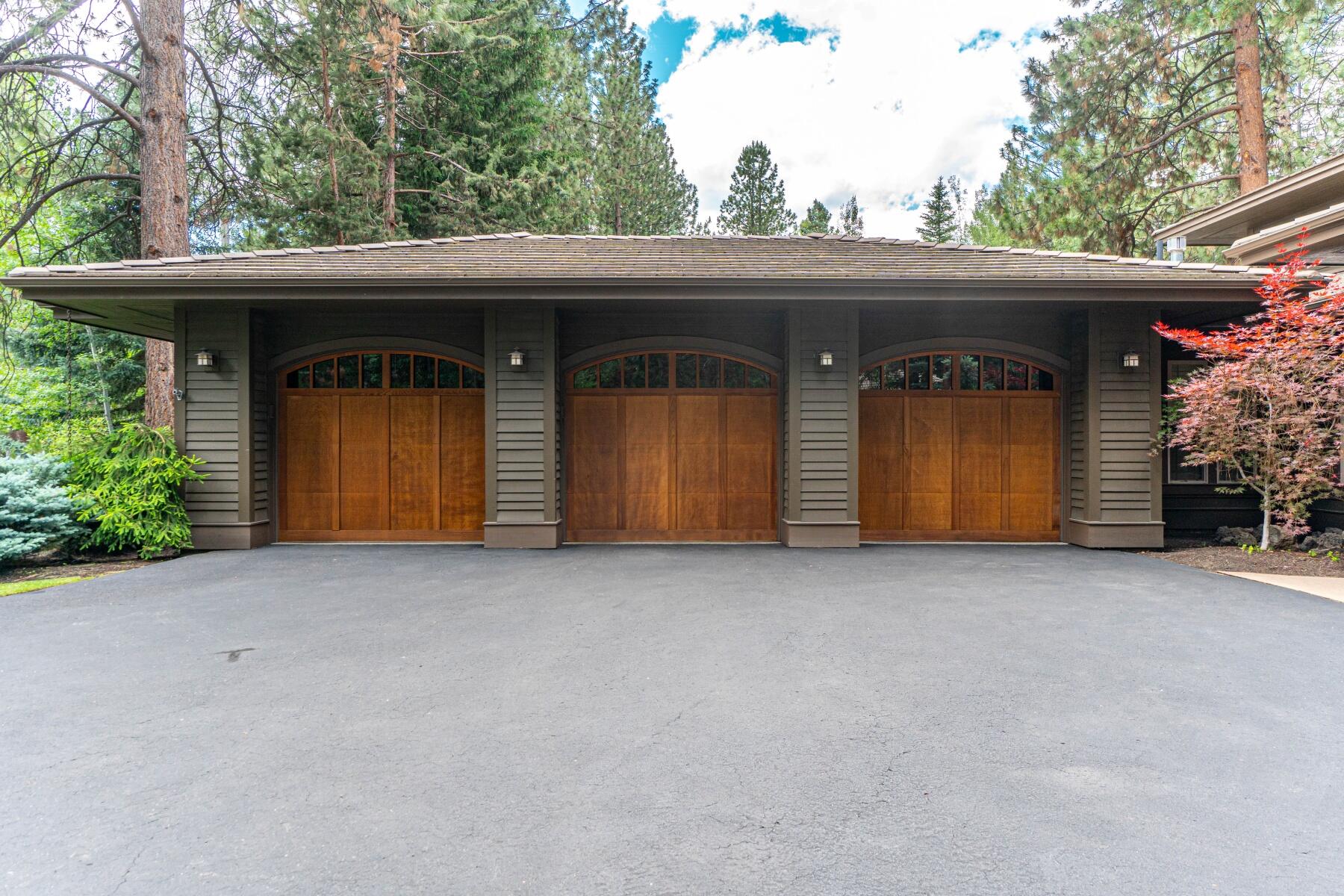 Broken Top - Residential