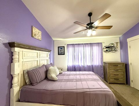 Tiny photo for 1627 S Columbus Avenue, Medford, OR 97501 (MLS # 220211887)