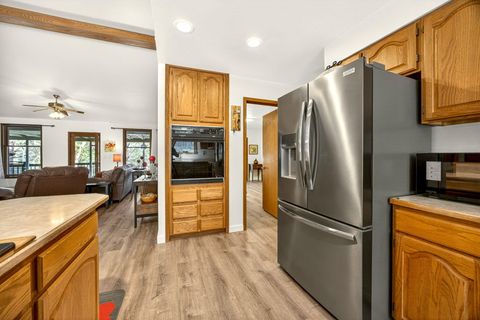 Tiny photo for 2542 Thomas Terrace, Grants Pass, OR 97527 (MLS # 220216948)